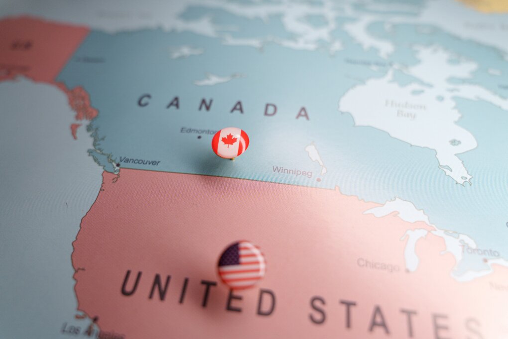 Geographical territories of Canada and the USA on the map